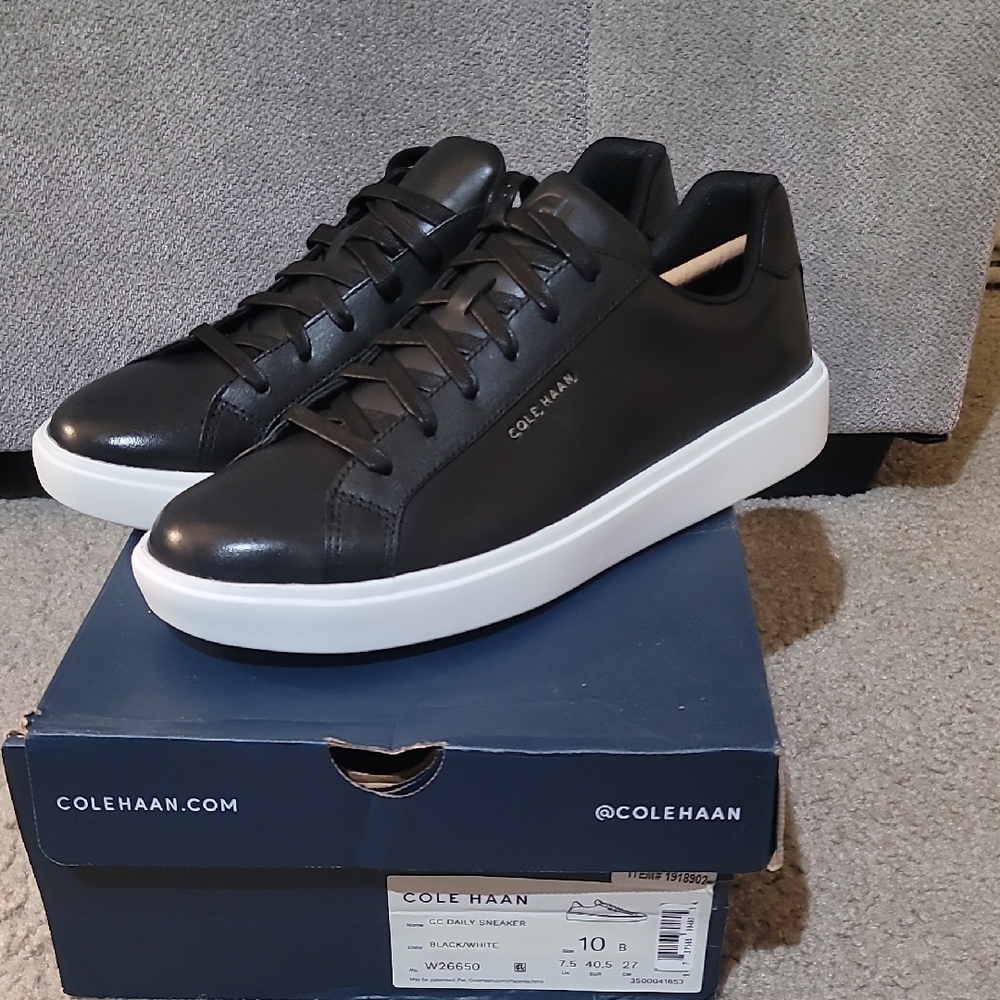 Cole Haan Womens Black and White Daily Sneakers 10